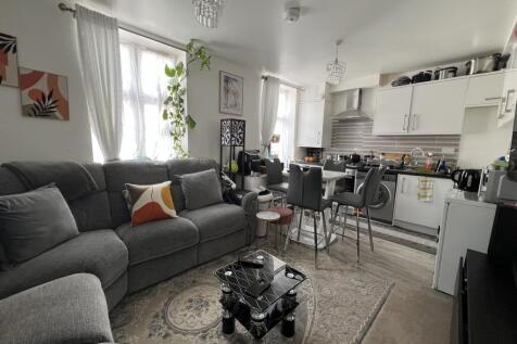 Living Room/Kitchen
