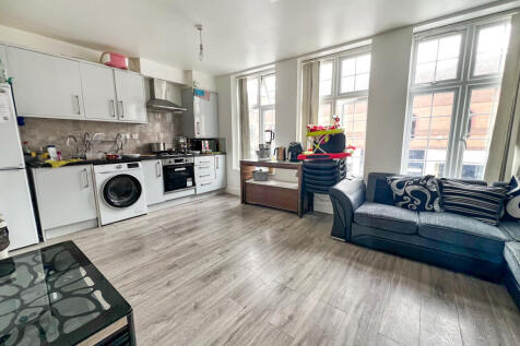 Kitchen/Living Area