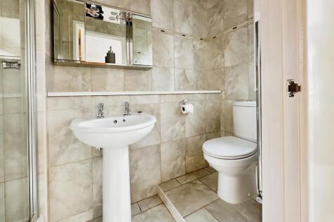Master Bedroom En Suite