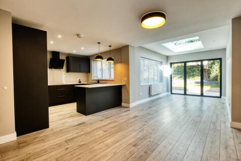 Open Plan Kitchen &amp; Dining Area