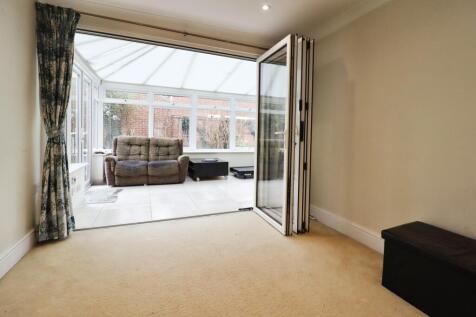 Living Room to Conservatory