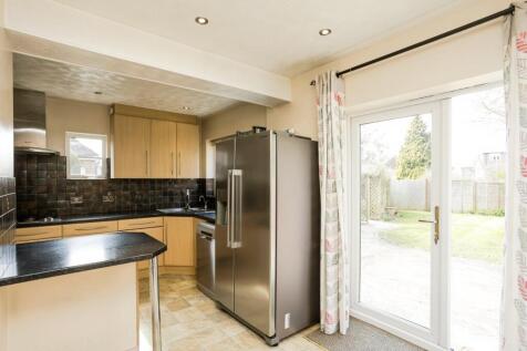 Kitchen dining area