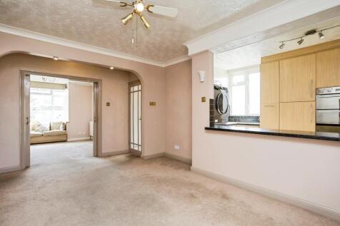Family room 2