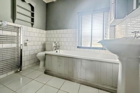 Modern Family Bathroom