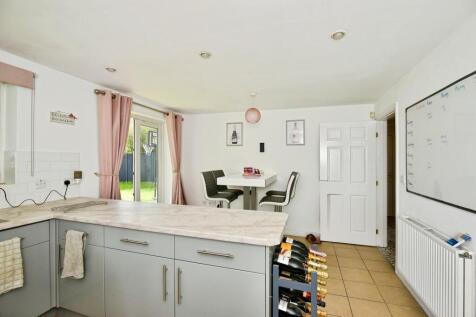 Open Plan Kitchen &amp; Dining Area