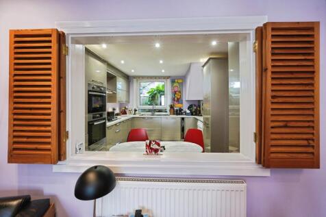 Kitchen hatch