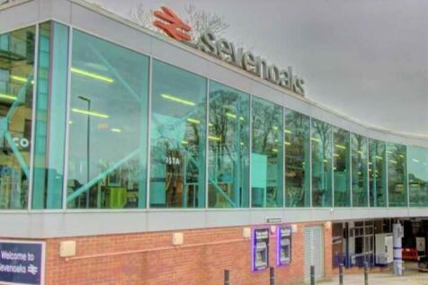 Sevenoaks Train Station 2 Minutes Walk