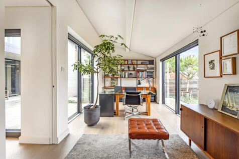 Reception Room/Study/Bedroom