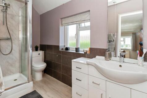En Suite Bathroom