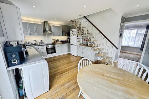 Open Plan Modern Kitchen/Diner