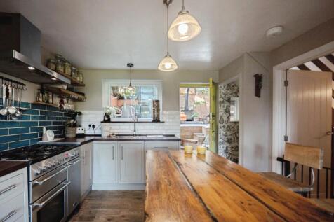 Kitchen-breakfast room