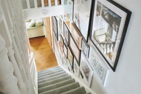 6 TopOfStairs.JPG