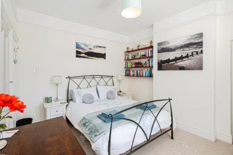Bedroom/annex