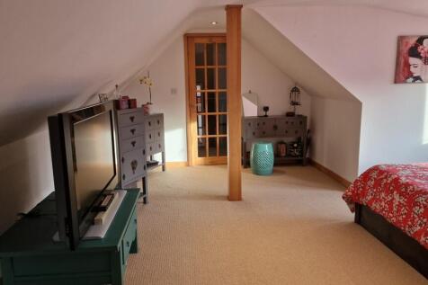 Master-Bedroom-01