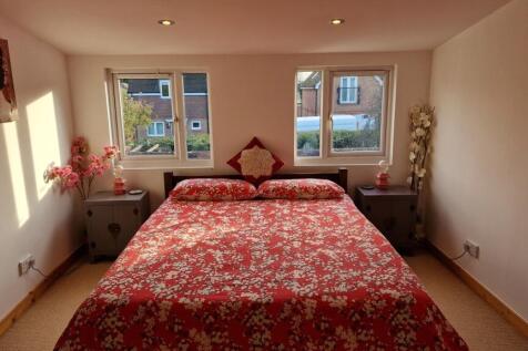 Master-Bedroom-03