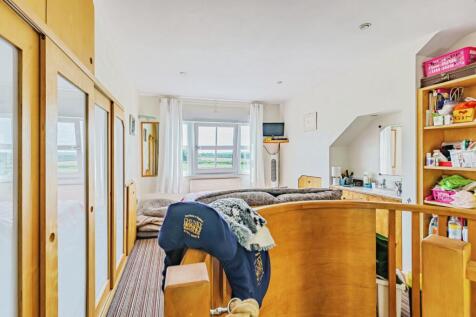 Bedroom 3 (2)