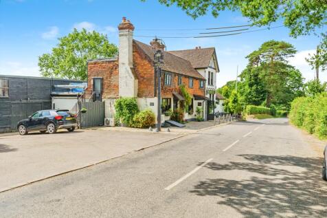 Popular local village pub