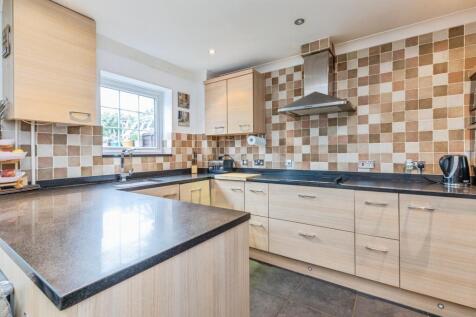 Kitchen/ Dining Room