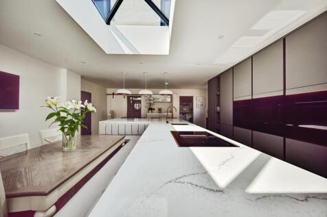 Open Plan Modern Kitchen/Diner