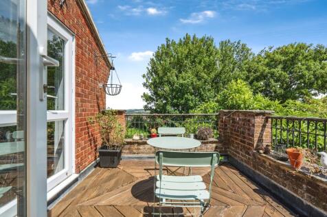 Deck Terrace