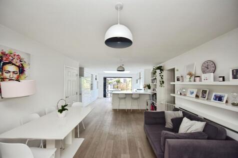 Open Plan Kitchen/Lounge