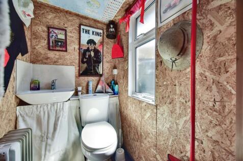 Garden Room W/C