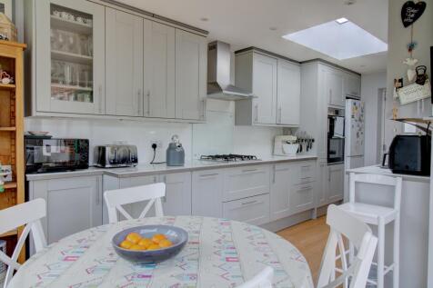 Kitchen-breakfast room 2