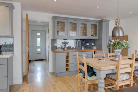 Kitchen-breakfast room