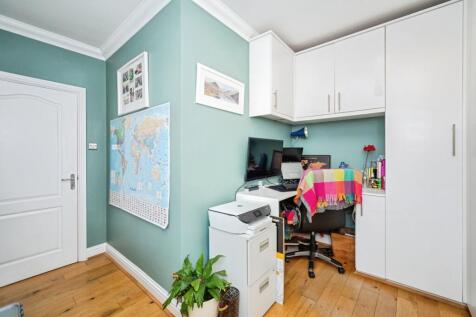 Study/ Bedroom 5