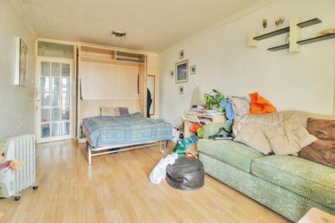 Lounge / sleeping area