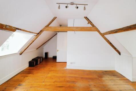 Top Floor/Bedroom 3/Living Area