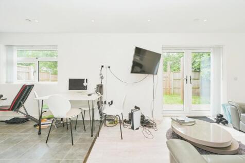 Living Room/Kitchen