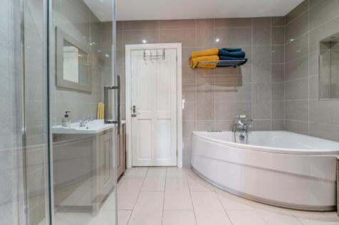 Ground floor bathroom