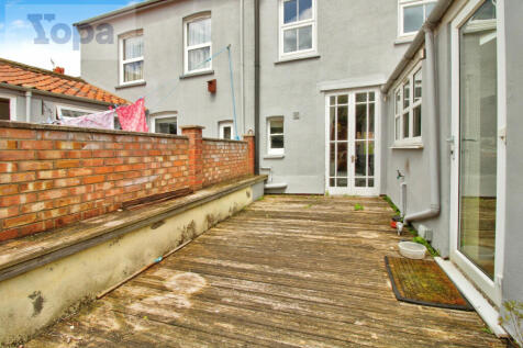 7e720f90-Side 20garden