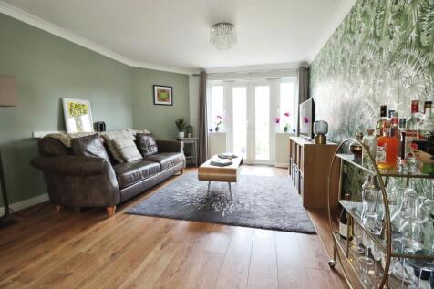 LOUNGE DINING ROOM