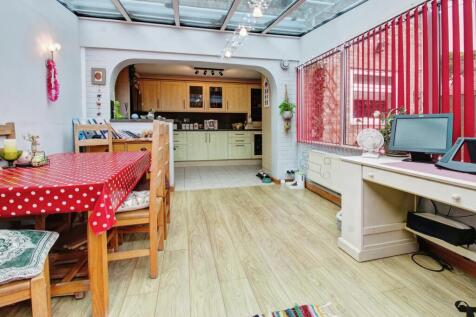 8bfa265b-Conservatory