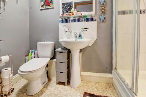B678a3ee-Ensuite