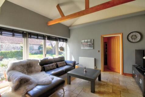 7Family Room Snug