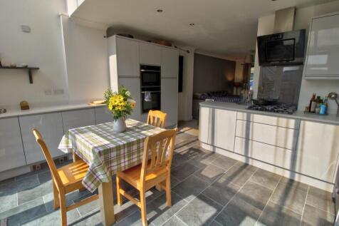 Kitchen diner