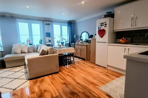 Lounge kitchen