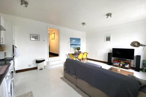 lounge/kitchen
