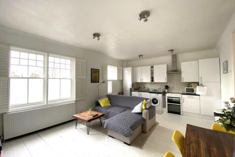 lounge/kitchen area