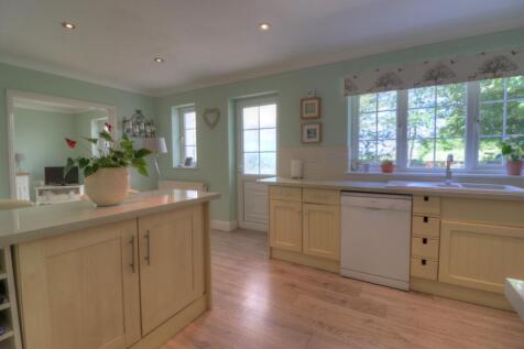 Kitchen 4