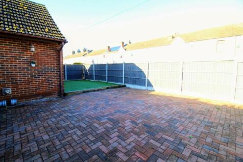 Rear Garden1