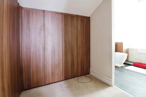 Walk in wardrobe