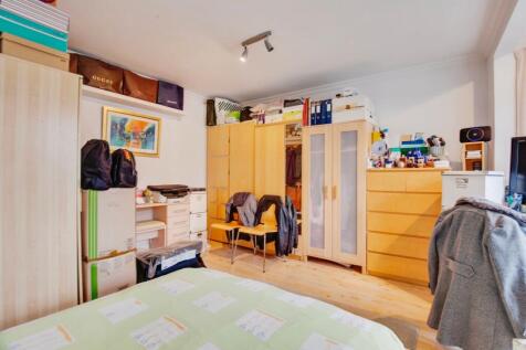 842a0381hdr