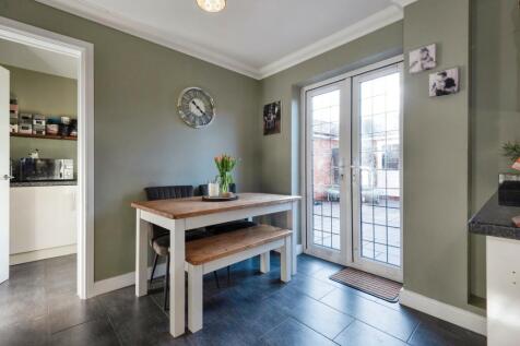 FOCAL KITCHEN TWO