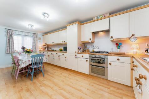 Kitchen Family Room