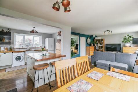 Open Plan Kitchen Dining Living