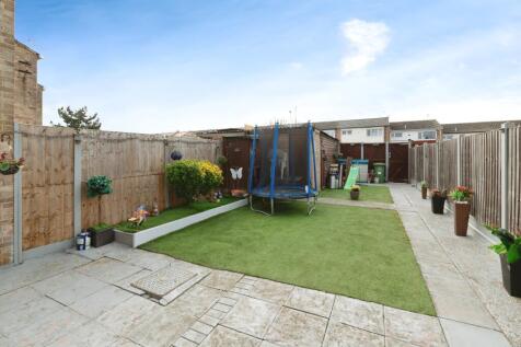 26thewillowsthewillowsbasildonss132es-23